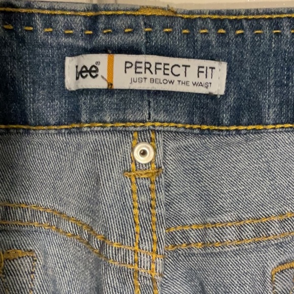 Women’s Lee Classic Blue Jeans size 14 - Picture 2 of 10